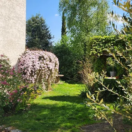 Holiday home Charmante Maison Les Glycines Disneyland Paris Montry